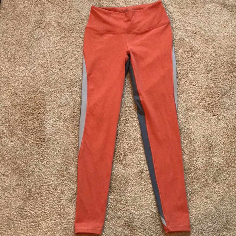 VS yoga pants